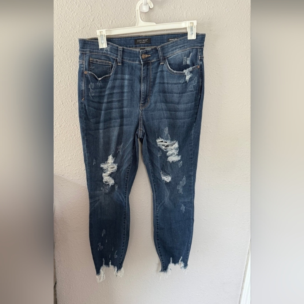 Judy Blue Medium Blue Distressed Skinny Jeans